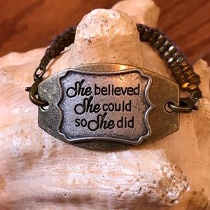 🛍Girl power! 🛍Metal bracelet, silver/gold tone